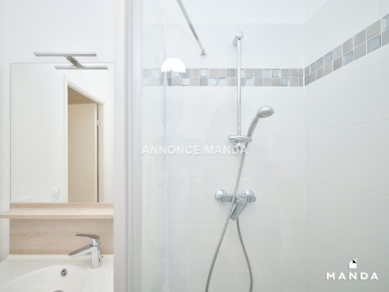 Chambre - 14 m² - 5 pièces