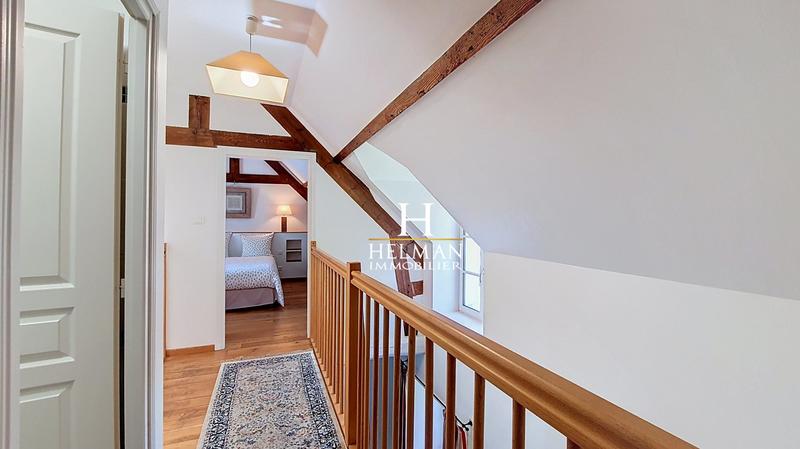 Maison - 738 m² - 10 pièces