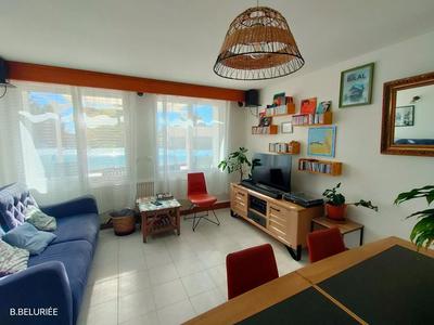 Maison - 210 m² - 12 pièces