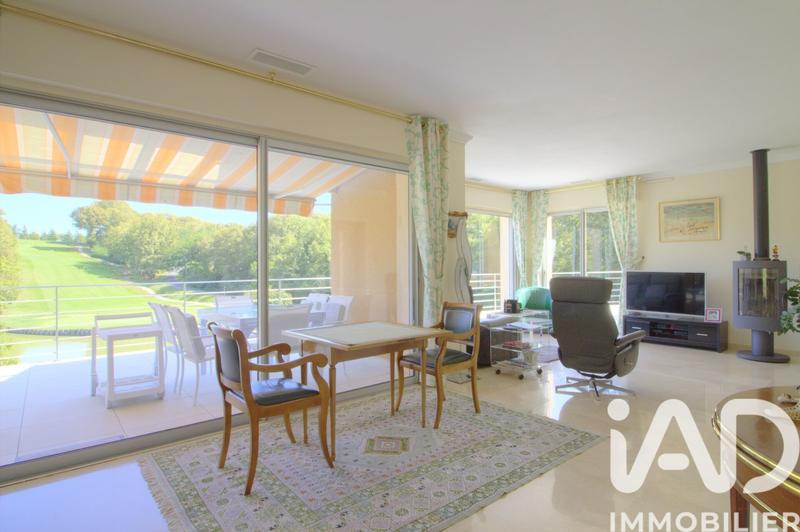 Maison - 210 m² - 7 pièces