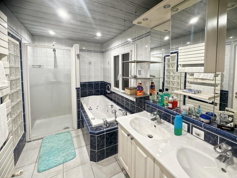 Maison - 146 m² - 6 pièces