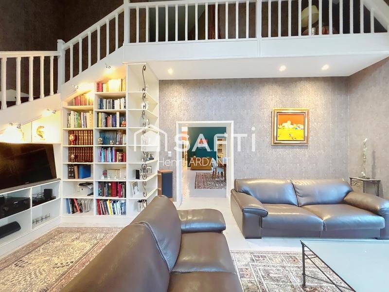 Maison - 400 m² - 9 pièces