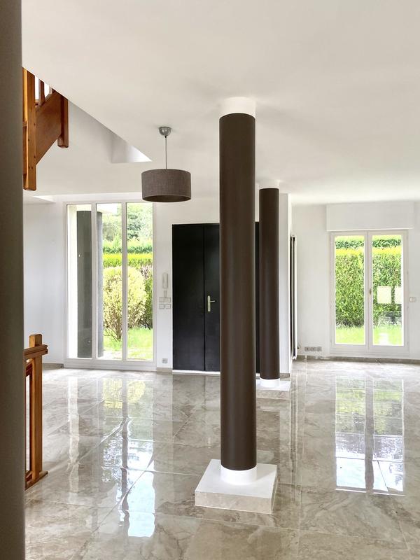 Château - 360 m² - 8 pièces