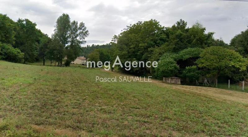 Terrain constructible - 3 670 m²
