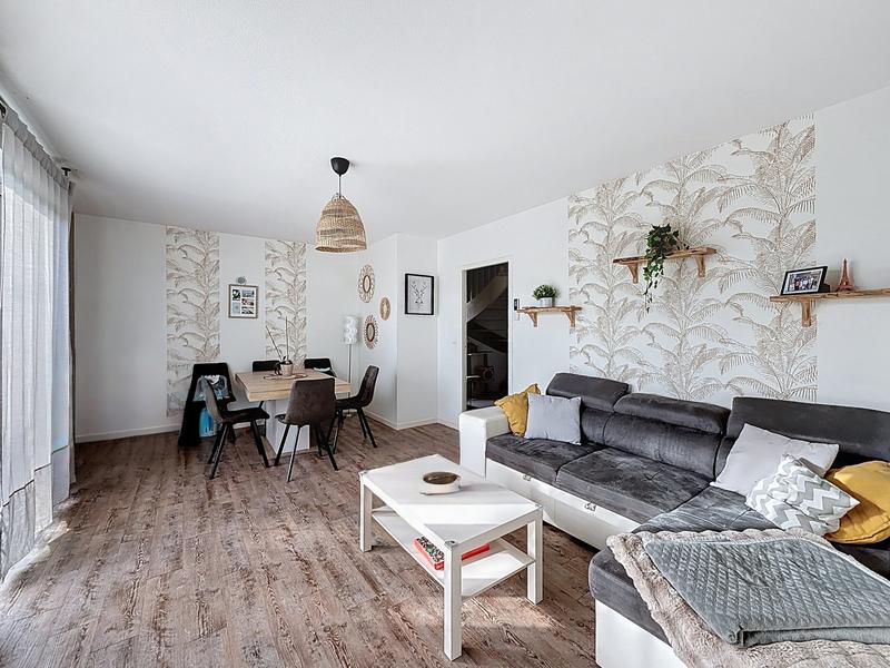 Maison - 97 m² - 4 pièces