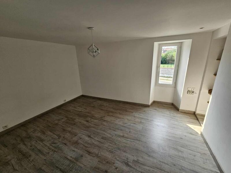 Maison - 90 m² - 3 pièces