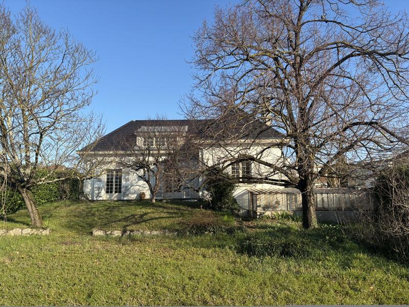 Maison - 163 m² - 7 pièces