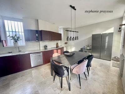 Maison - 292 m² - 8 pièces