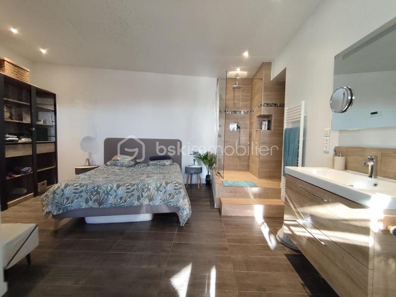 Villa - 264 m² - 7 pièces