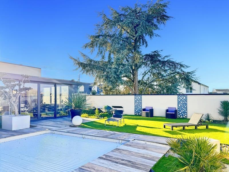 Maison - 188 m² - 7 pièces