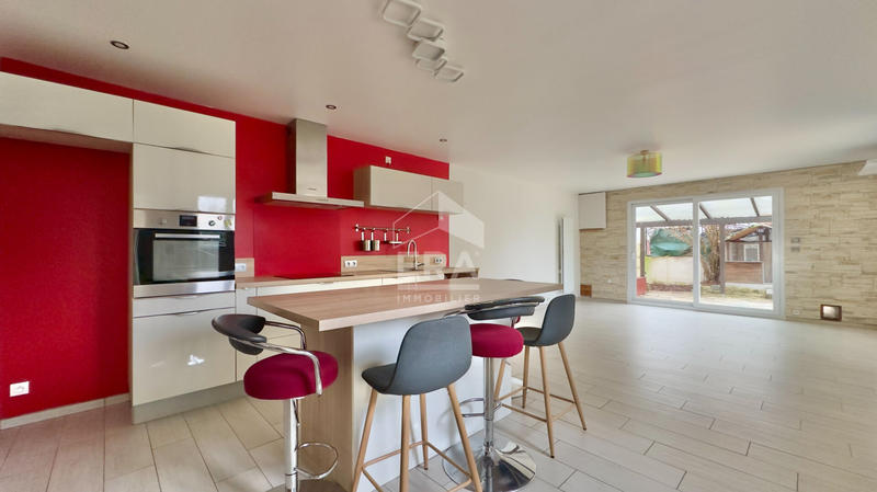 Maison - 146 m² - 7 pièces