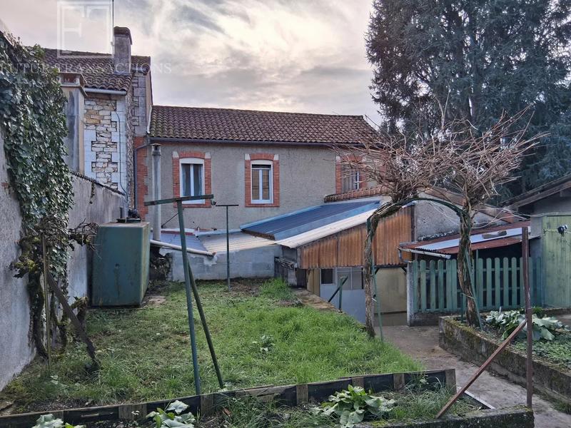 Maison de village - 91 m² - 6 pièces