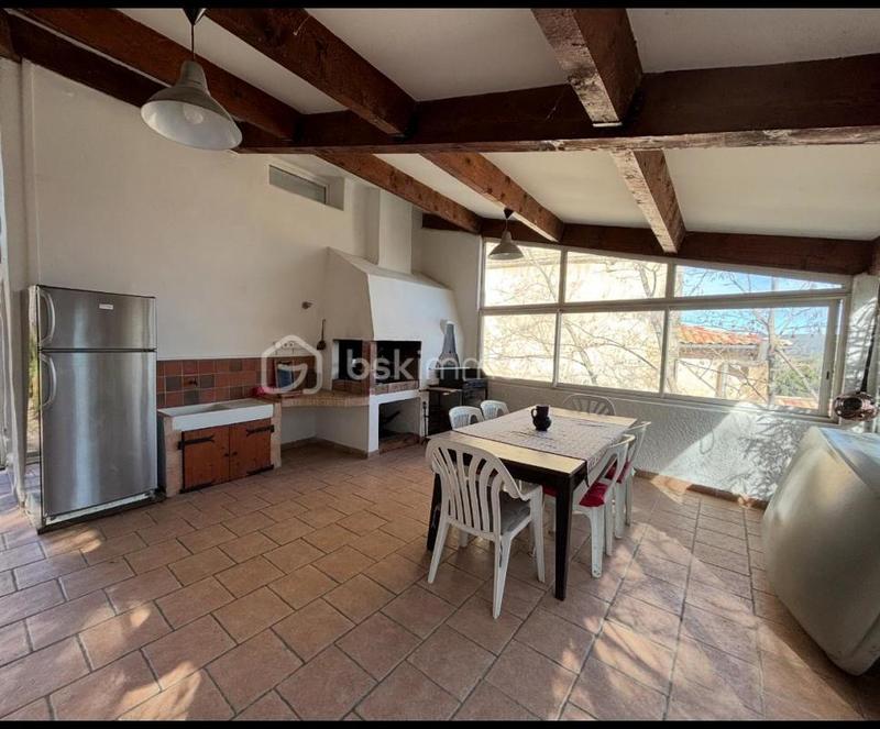 Demeure - 184 m² - 6 pièces