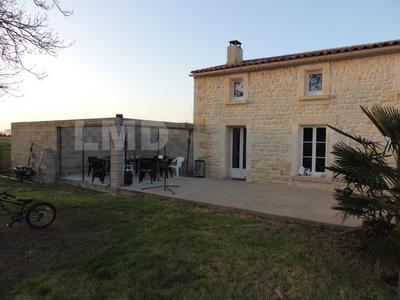 Maison en pierre - 113 m² - 4 pièces