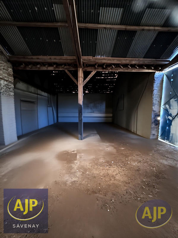 Maison - 210 m² - 9 pièces