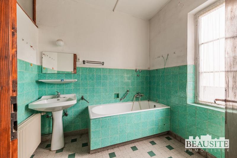 Maison - 203 m² - 11 pièces