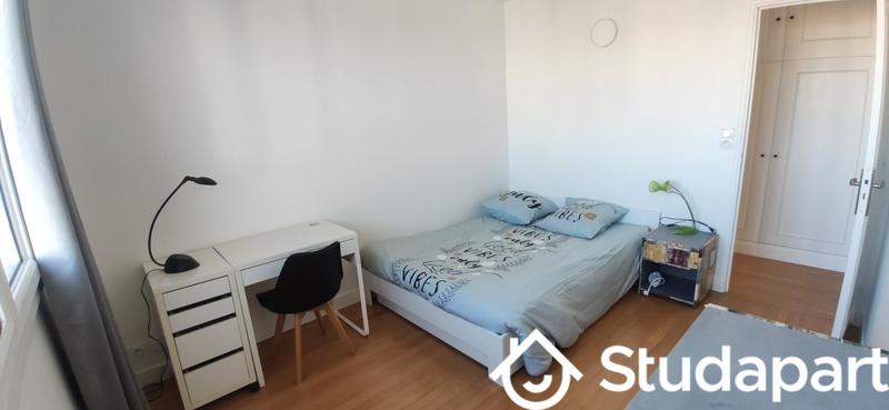 Chambre - 11 m² - 1 pièce