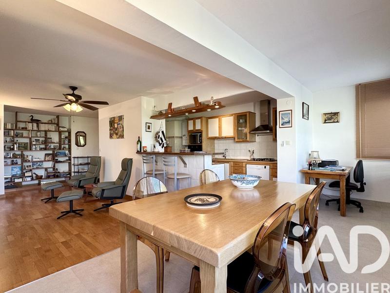 Appartement - 90 m² - 4 pièces