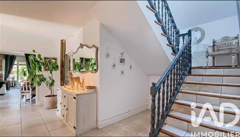 Maison - 306 m² - 8 pièces