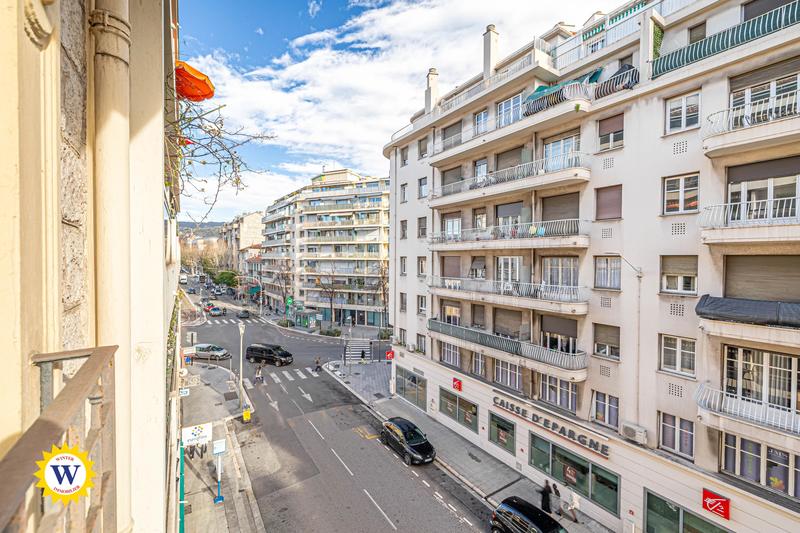 Appartement - 105 m² - 3 pièces