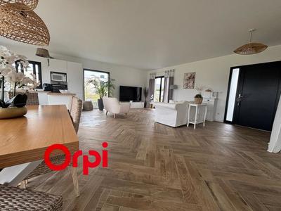 Maison - 142 m² - 5 pièces