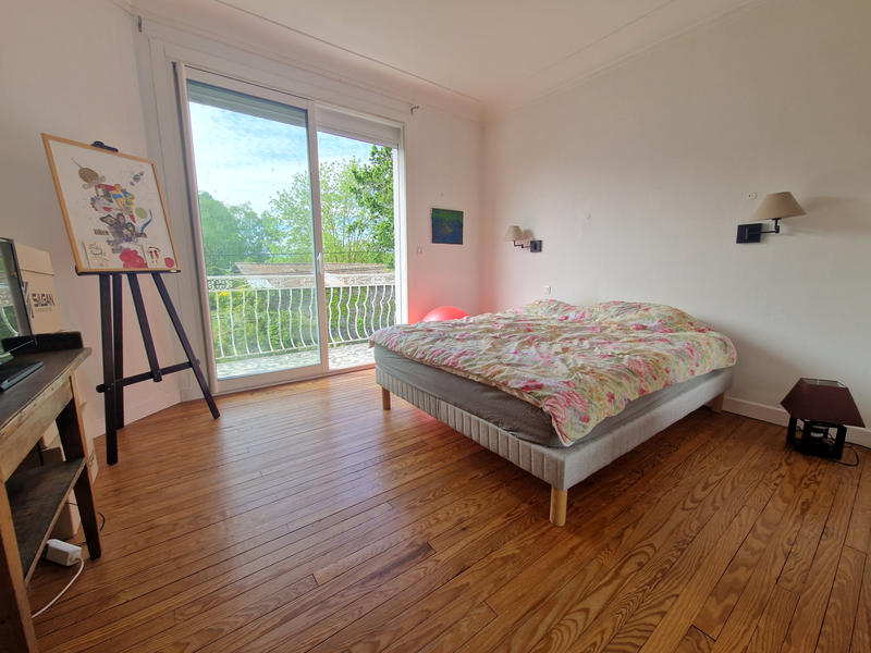 Maison - 204 m² - 7 pièces