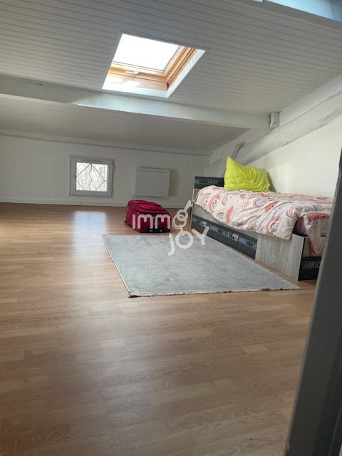 Immeuble - 140 m² - 8 pièces