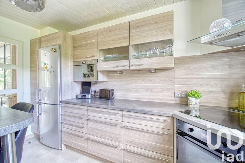 Maison - 200 m² - 9 pièces