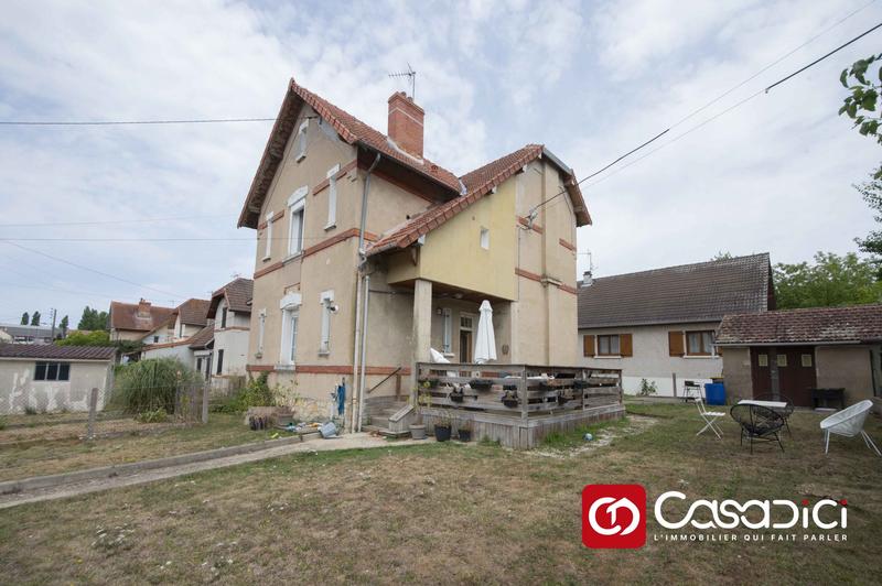 Maison - 98 m² - 6 pièces