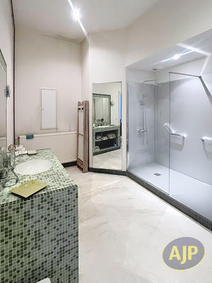 Appartement - 109 m² - 3 pièces