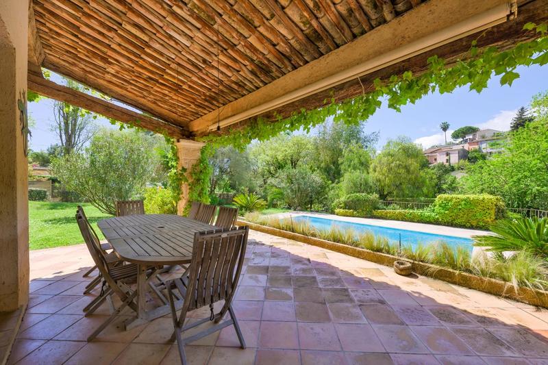 Maison - 195 m² - 7 pièces