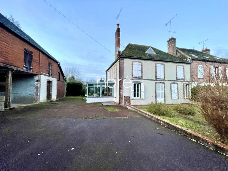 Maison ancienne - 275 m² - 8 pièces