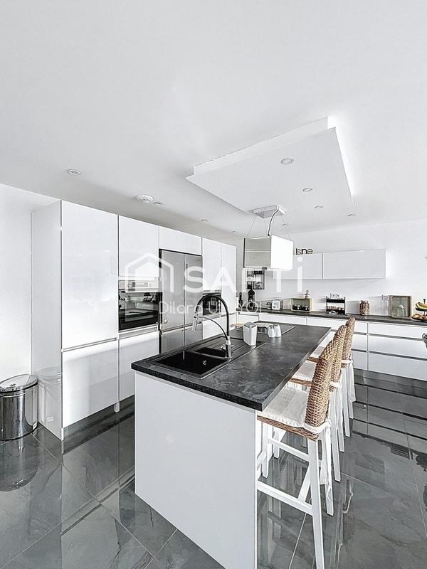 Maison - 124 m² - 7 pièces