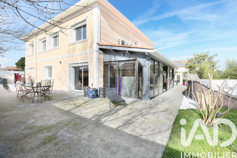 Maison de ville - 296 m² - 7 pièces