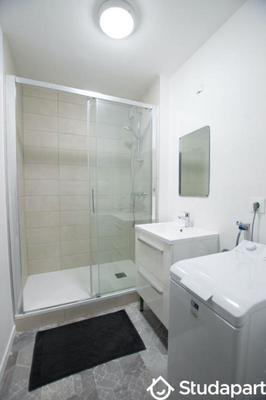 Chambre - 12 m² - 1 pièce