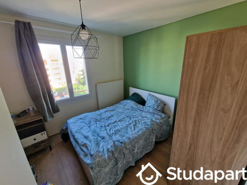 Chambre - 11 m² - 1 pièce