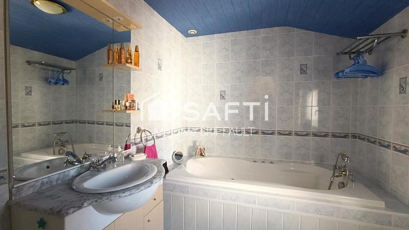 Maison - 158 m² - 5 pièces