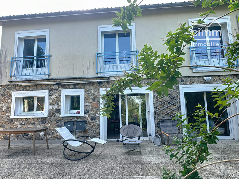 Maison - 135 m² - 6 pièces