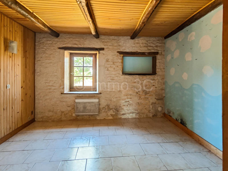 Maison en pierre - 83 m² - 3 pièces
