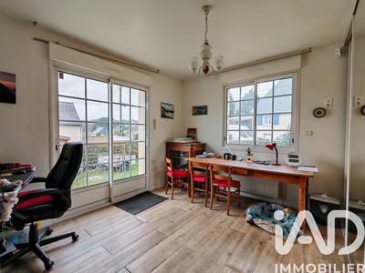 Maison - 152 m² - 8 pièces