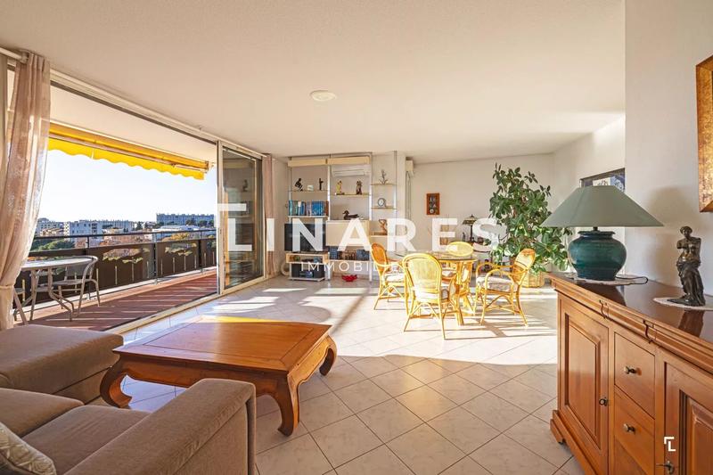 Appartement - 80 m² - 3 pièces