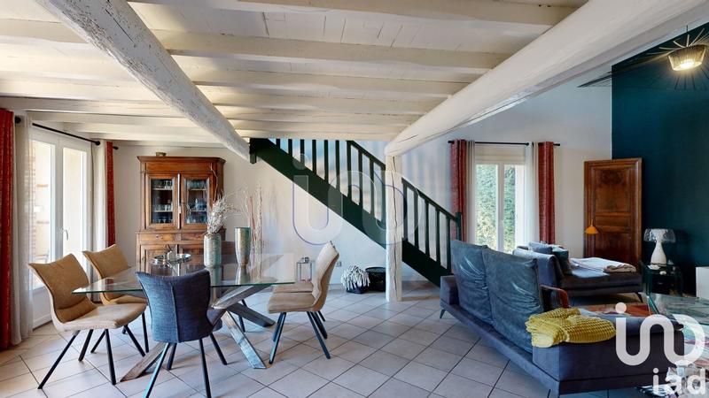 Maison - 242 m² - 6 pièces