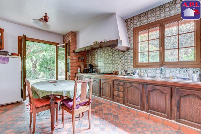 Maison - 216 m² - 7 pièces