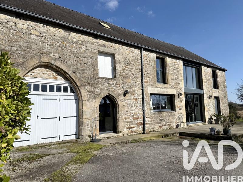 Maison - 274 m² - 12 pièces