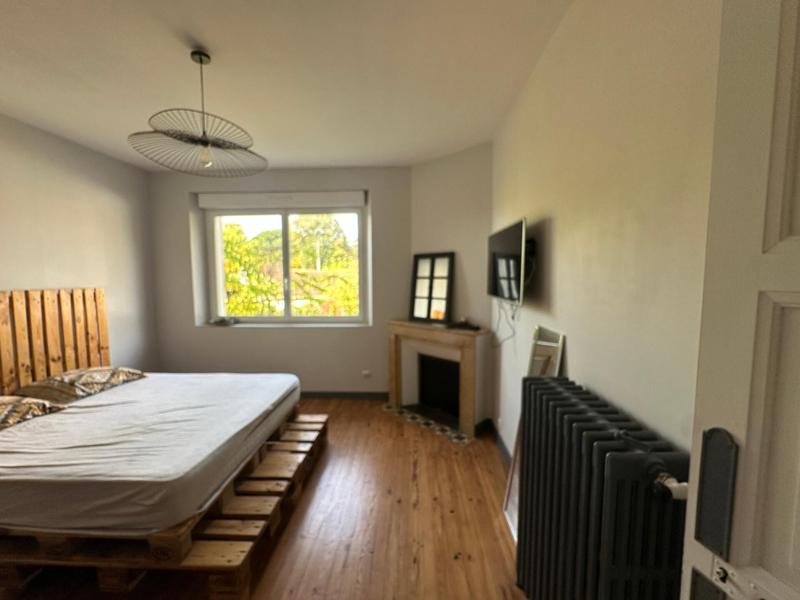 Maison - 180 m² - 8 pièces