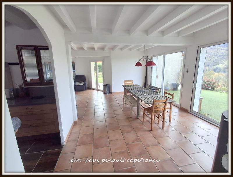 Maison - 172 m² - 7 pièces