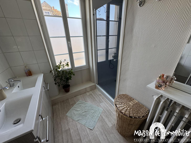 Maison - 99 m² - 5 pièces