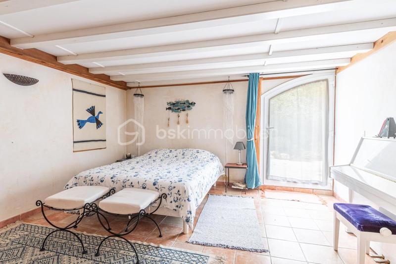 Maison - 250 m² - 10 pièces