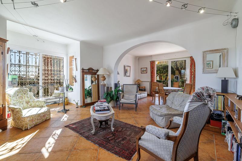 Maison - 205 m² - 6 pièces