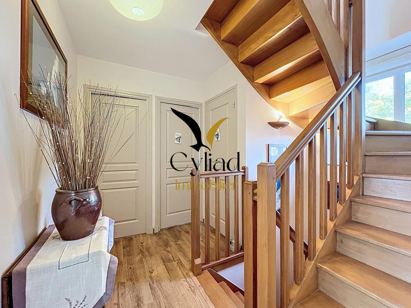 Maison ancienne - 164 m² - 8 pièces